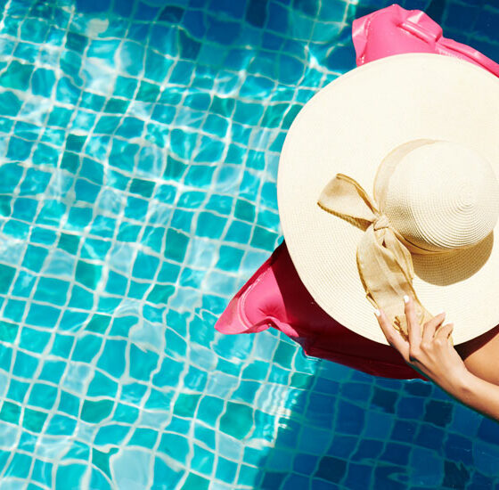 sole spiaggia piscina